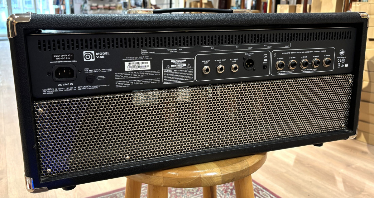 Ampeg V-4B Bastopp - begagnad