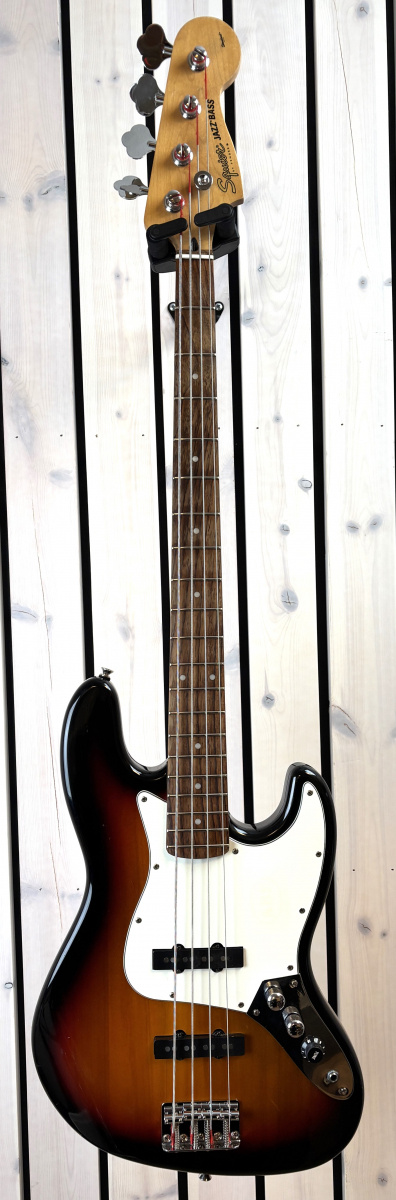 Squier Jazz Bass - begagnad
