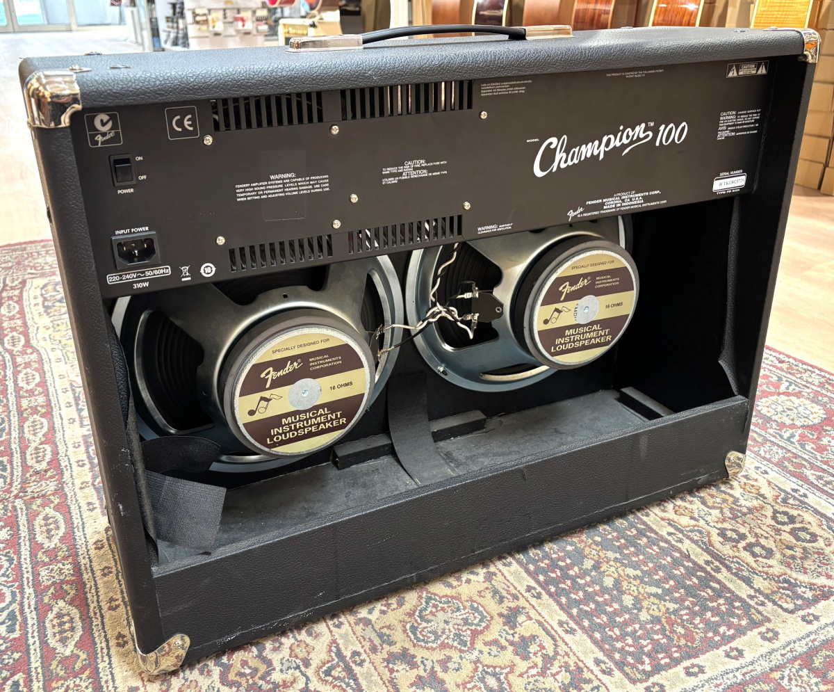 Fender Champion 100 - begagnad