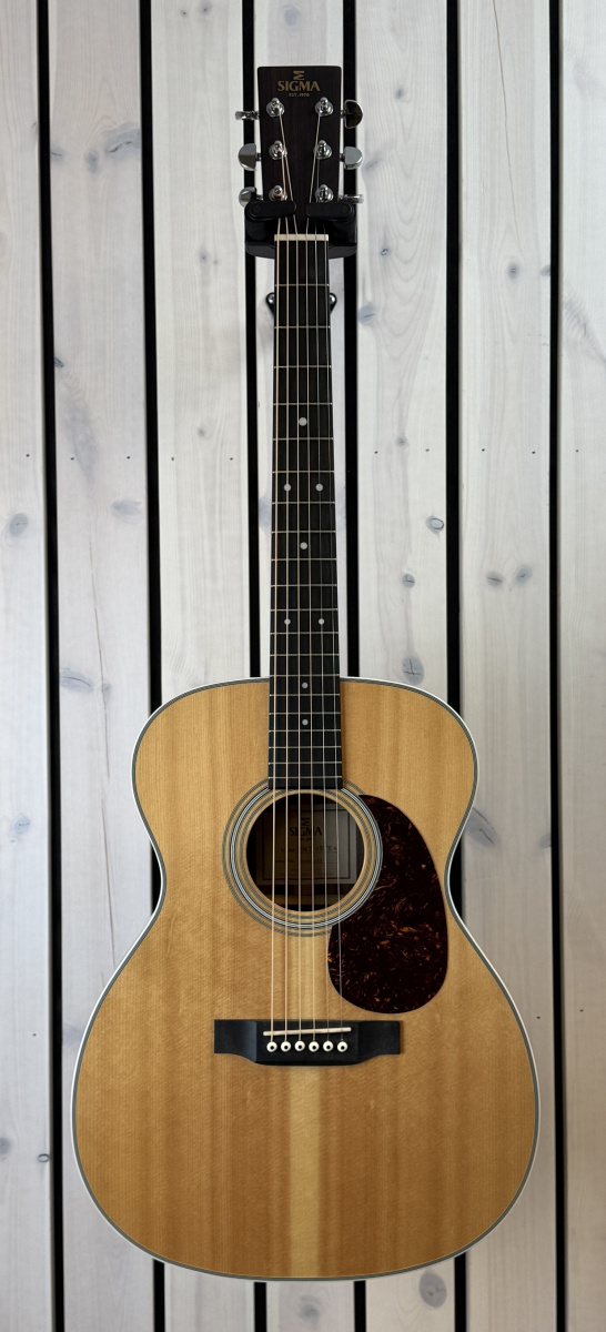 Sigma OM med hardcase - Begagnad