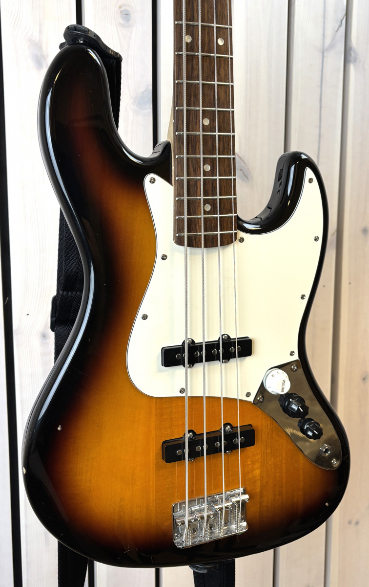 Squier Affinity Jazzbas - begagnad