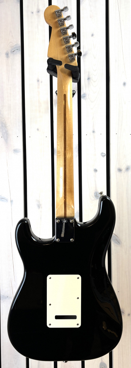 Fender Standard Stratocaster (MiM) - begagnad