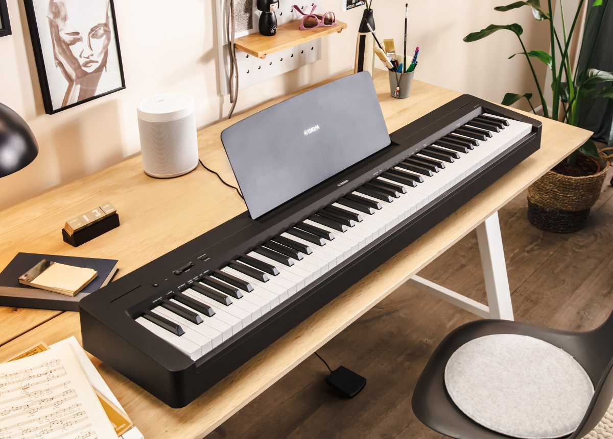 Yamaha P-145 B Digitalpiano